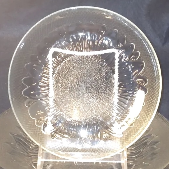 🌻PASARI🌻 5-PC SET VTG CLEAR GLASS SUNFLOWER INDONESIAN SALAD DECRETIVE PLATES - Picture 4 of 10
